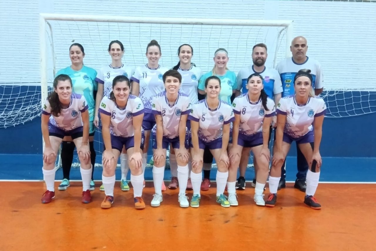 Equipe de futsal feminino de Palotina celebra vitória com goleada histórica Equipe de futsal feminino de Palotina celebra vitória com goleada histórica