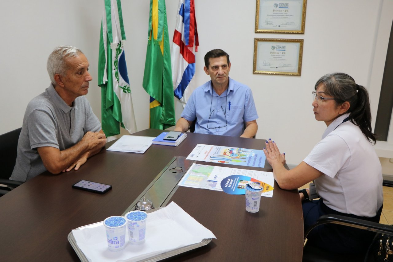 Representante do IBG em reunião com secretários municipais Representante do IBG em reunião com secretários municipais